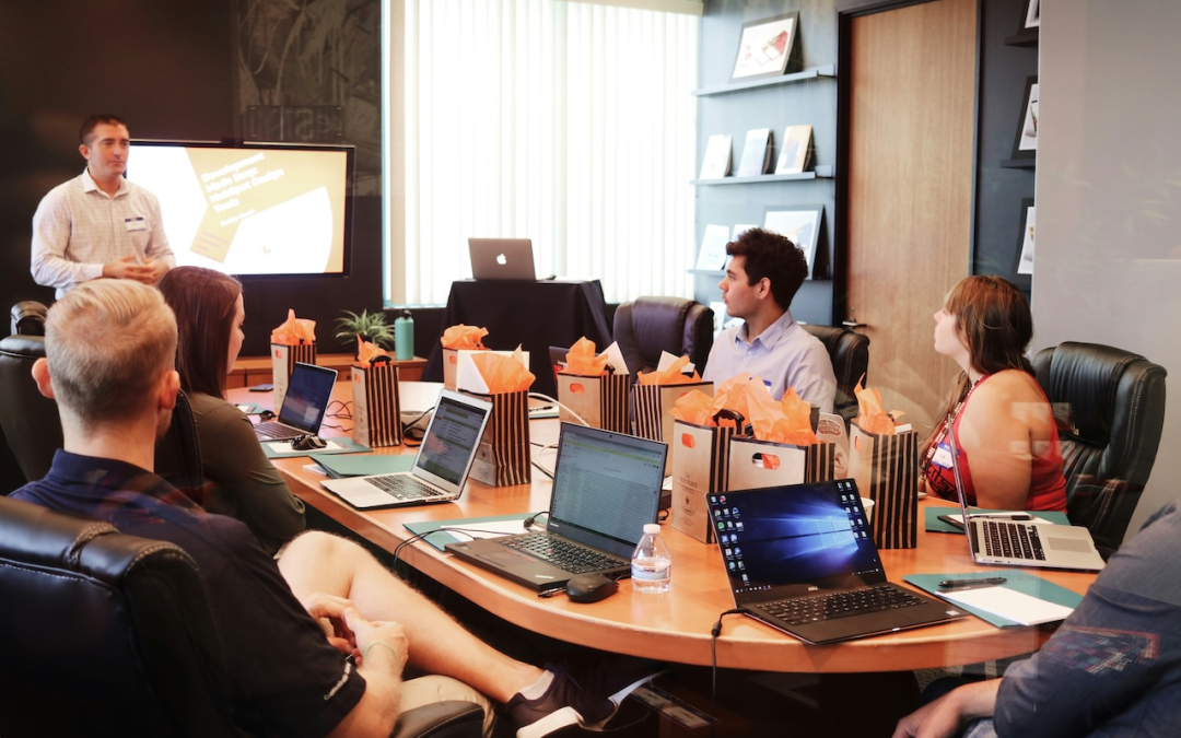 Do you aspire to becoming a manager? Leading people well is a skill that many new managers need to develop. This issue shows you how. So, if you want to be a leader, you've come to the right place.